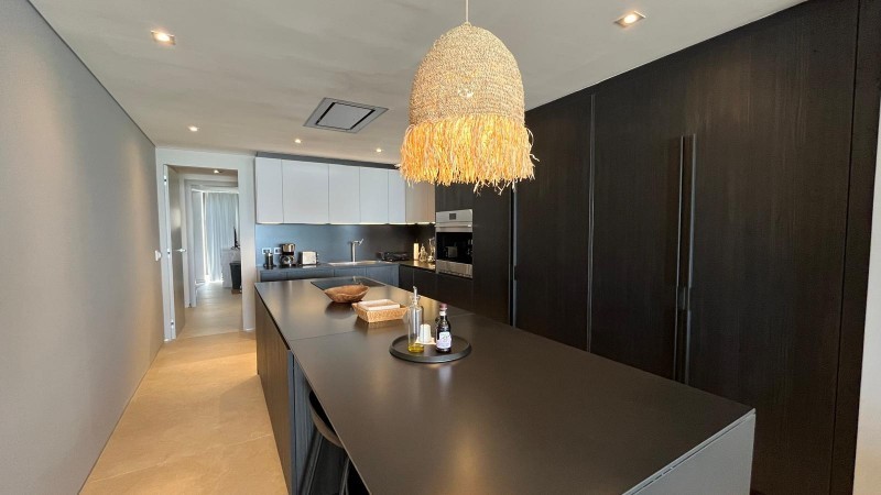 Departamento con tres suites en la Barra con vista al mar